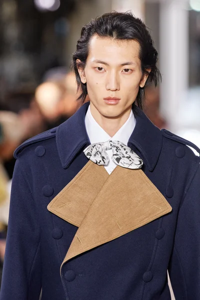 Look 98